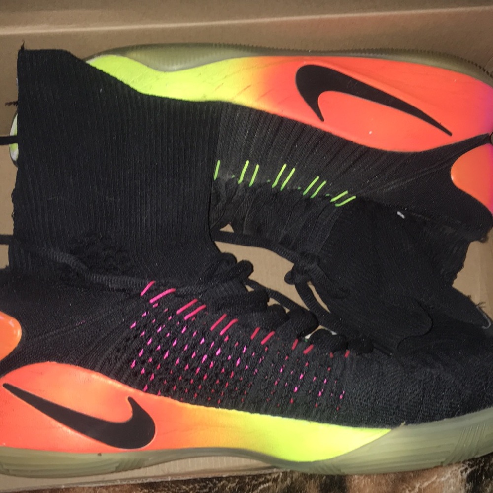2017 Hyperdunk FLYKNIT